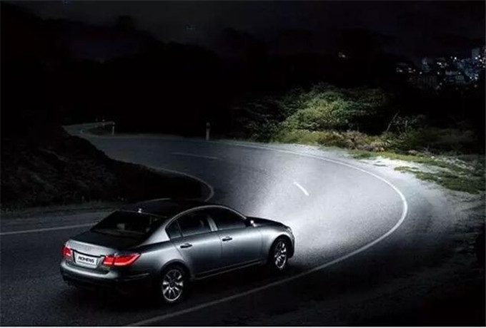 即墨租车夜间跑高速注意事项 合理使用远近光