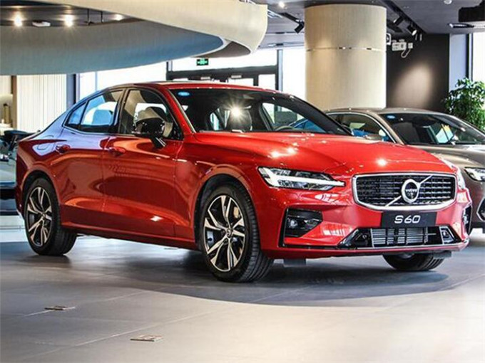 即墨租车资讯-新手开车这三点让你快速起步